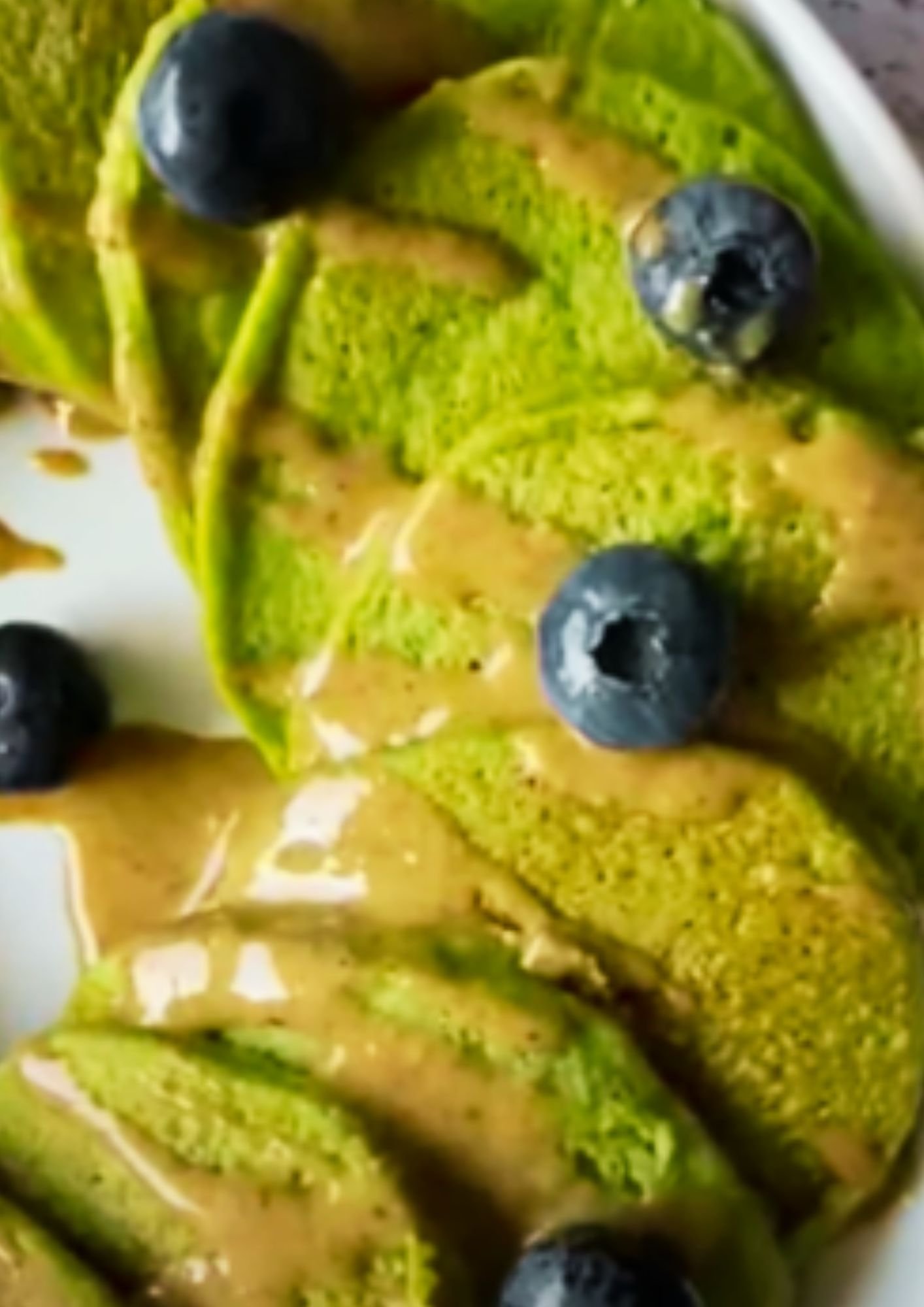 Blender Banana Spinach Pancakes: A Nutritious Twist on Breakfast Classics