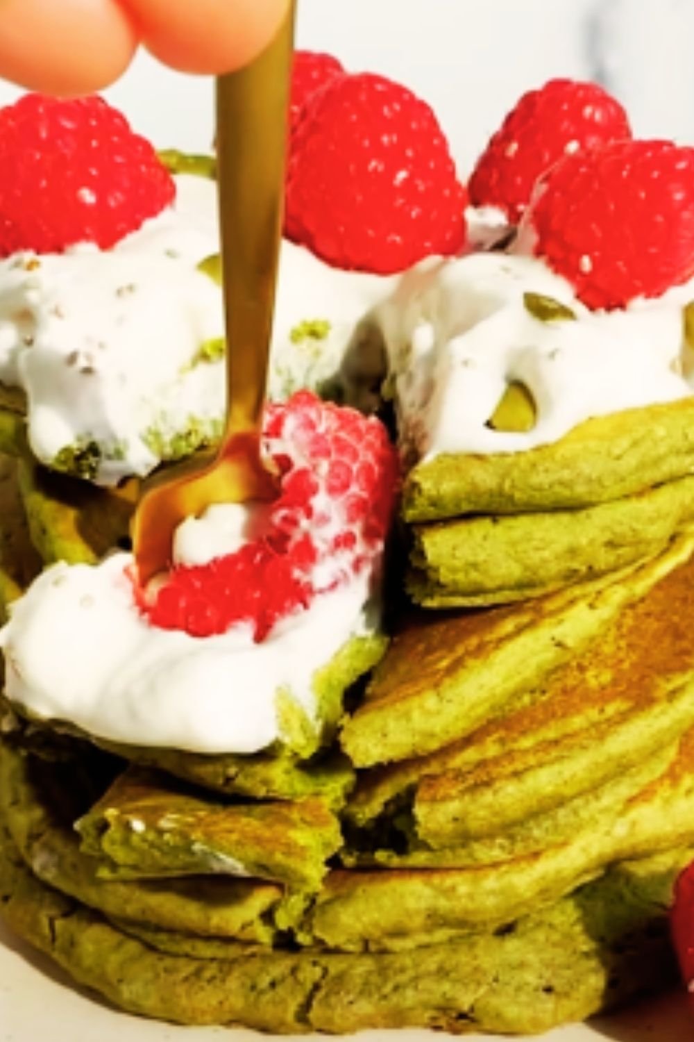 Fluffy Matcha Powder Pancakes: A Vibrant Breakfast Delight